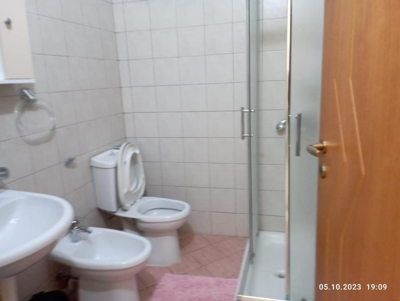 Sarah Appartamento Vlorë Exterior foto
